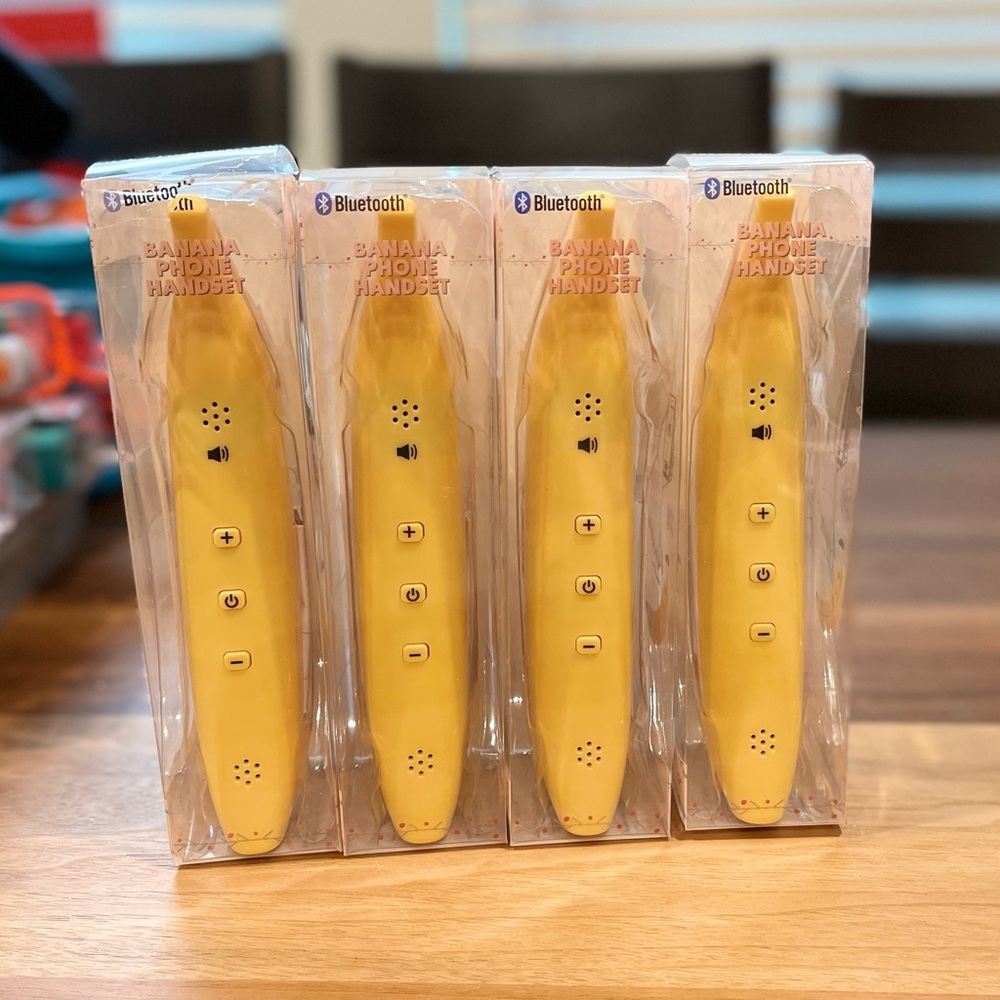 Banana Phone Handset - Vivitar Bullseye’s Playground